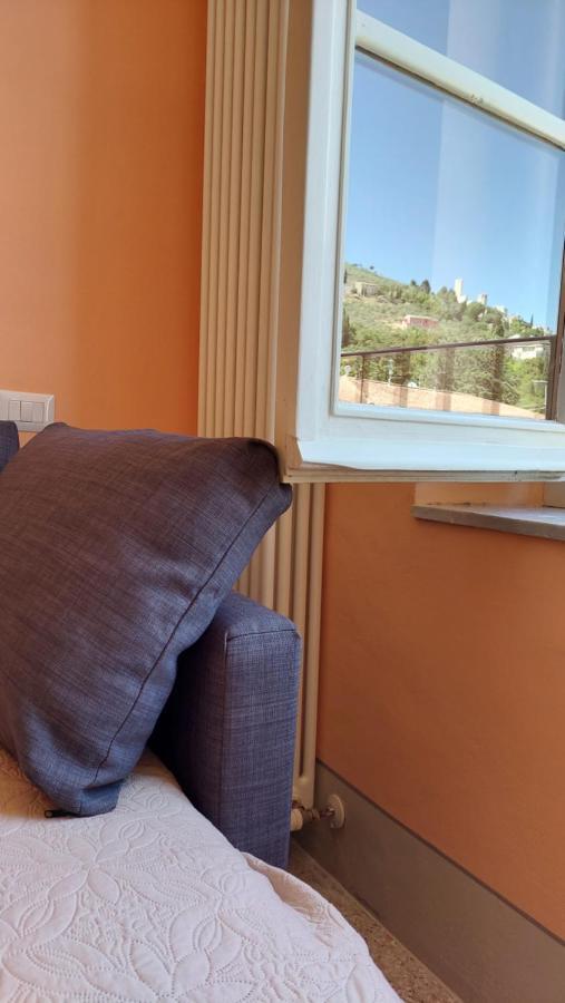 La Casa Del Mago Camere E Appartamenti Pissignano Kültér fotó